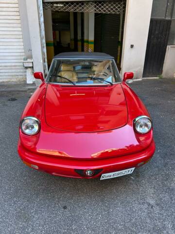 Image 1/8 de Alfa Romeo 1.6 Spider (1991)