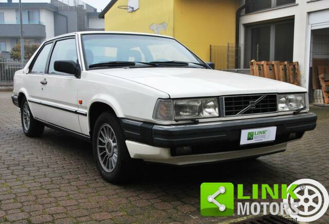 Bild 1/10 von Volvo 780 Bertone (1987)