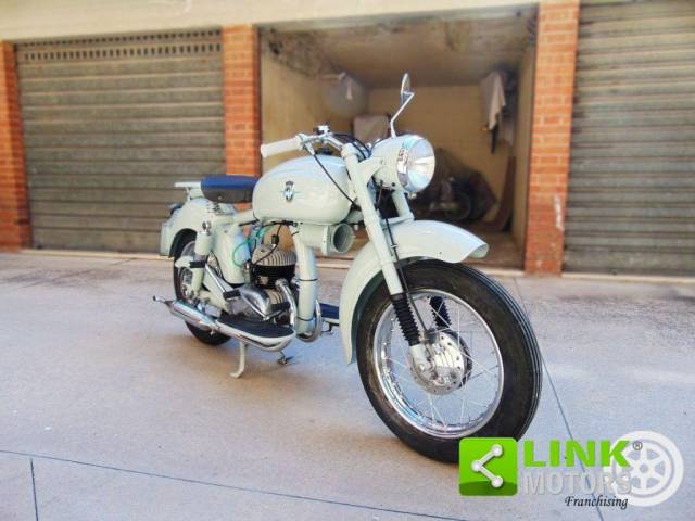 Bild 1/10 von MV Agusta DUMMY (1954)