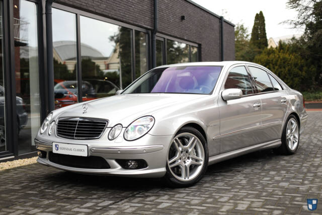 Bild 1/84 von Mercedes-Benz E 55 AMG (2002)