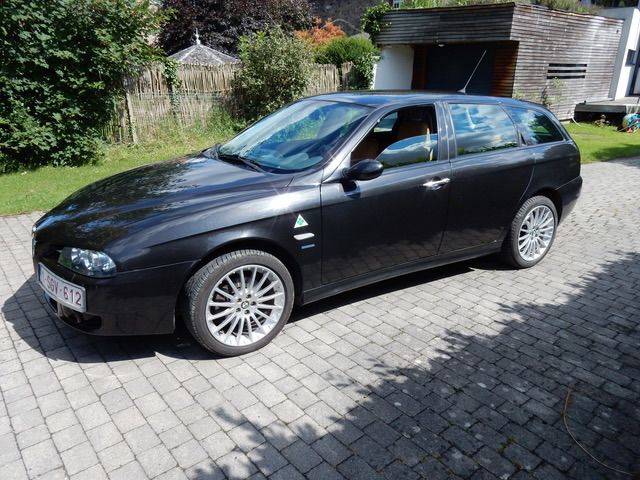 Afbeelding 1/9 van Alfa Romeo 156 2.5 V6 Sportwagon (2004)