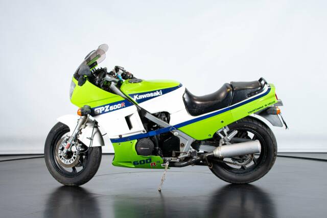 Image 1/39 of Kawasaki GPZ 600 R (1985)