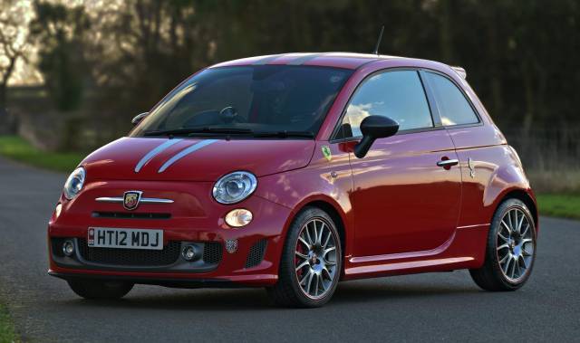 Bild 1/50 von Abarth 695 Tributo Ferrari (2012)