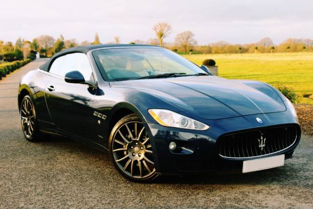 Bild 1/16 von Maserati GranCabrio 4.7 (2011)
