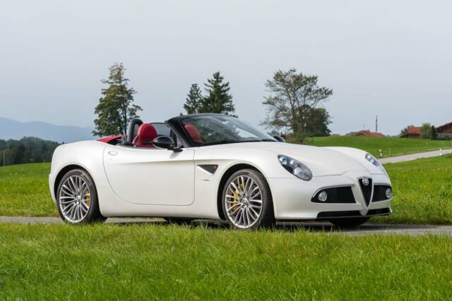 Image 1/50 of Alfa Romeo 8C Spider (2012)