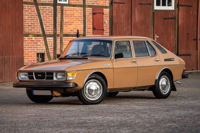Image 1/84 de Saab 99 Combi Coupe (1976)