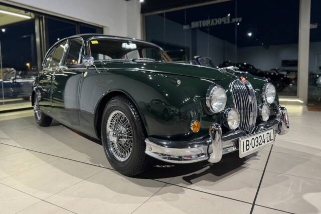 Image 1/29 of Jaguar Mk II 3.4 (1962)