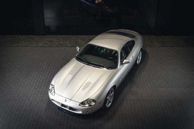 Image 1/15 of Jaguar XKR "Silverstone" (2000)