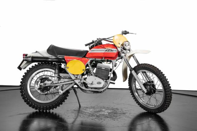 Image 1/7 of KTM DUMMY (1975)