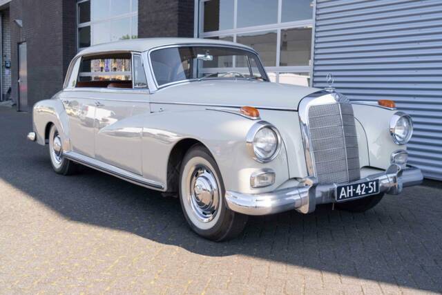 Bild 1/5 von Mercedes-Benz 300 d (1961)