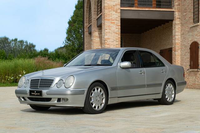 Imagen 1/50 de Mercedes-Benz E 430 (2000)