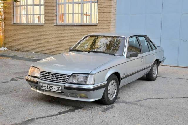 Image 1/9 of Opel Senator 3,0 E (1985)