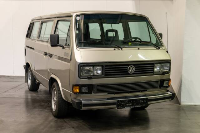 Bild 1/20 von Volkswagen T3 Caravelle wbx6 3.2 Oettinger (1991)