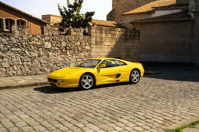 Bild 1/33 von Ferrari F 355 Berlinetta (1995)