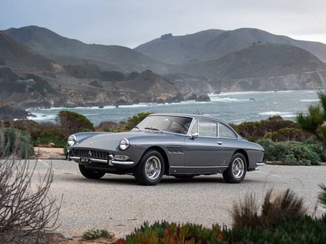 Afbeelding 1/50 van Ferrari 330 GT 2+2 (1966)