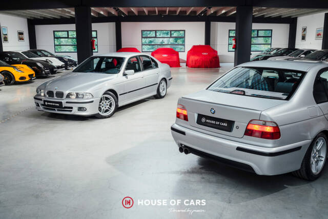 Immagine 1/23 di BMW 540i (1999)