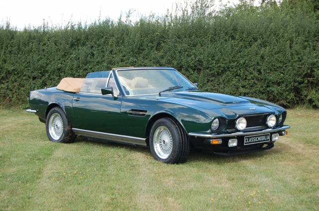Immagine 1/11 di Aston Martin V8 Volante (1982)