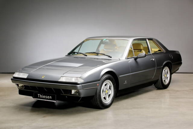 Immagine 1/21 di Ferrari 412 (1987)