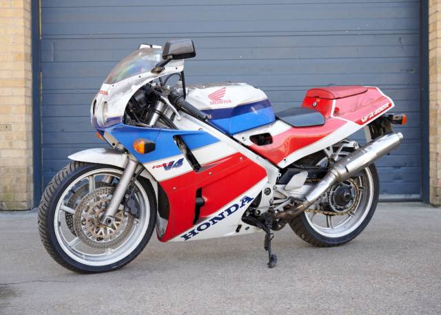 Image 1/6 of Honda DUMMY (1990)