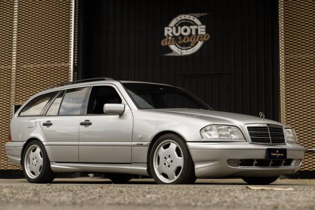 Immagine 1/37 di Mercedes-Benz C 43 AMG T (1998)