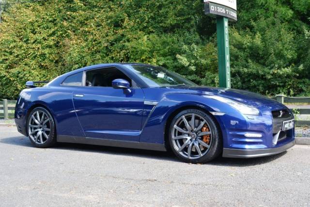 Image 1/22 of Nissan GT-R (2011)