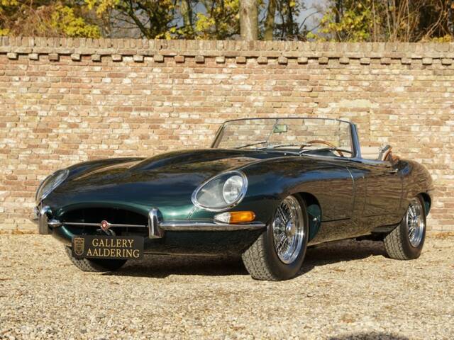 Image 1/43 of Jaguar E-Type 4.2 (1967)