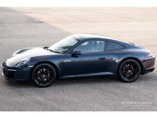 Image 1/31 of Porsche 911 Carrera (2018)