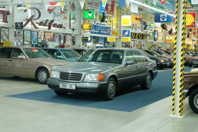 Bild 1/50 von Mercedes-Benz 300 SE (1992)
