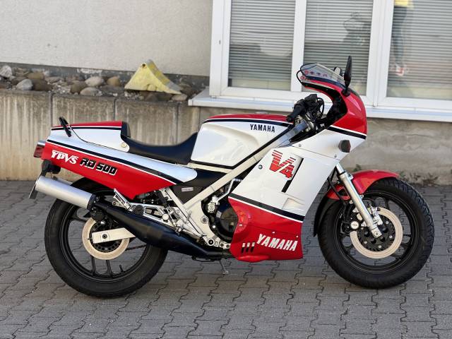 Image 1/26 de Yamaha DUMMY (1985)