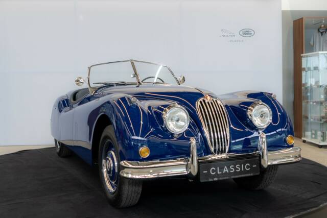 Image 1/62 of Jaguar XK 140 OTS (1954)