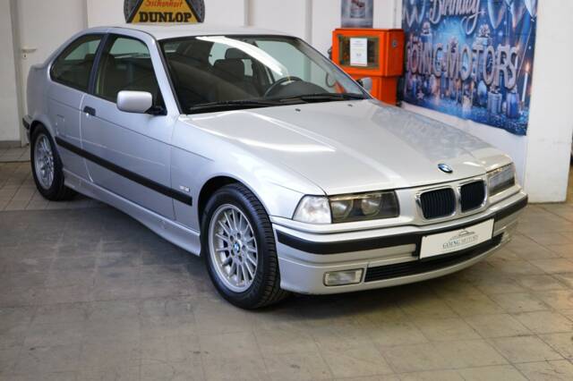Imagen 1/32 de BMW 323ti Compact (1998)