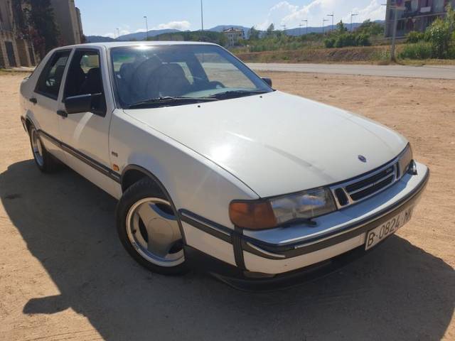 Image 1/9 de Saab 9000 (1992)