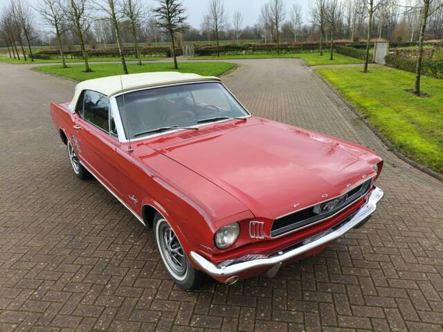 Image 1/8 de Ford Mustang 200 (1966)