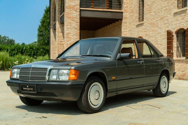 Bild 1/50 von Mercedes-Benz 190 E (1987)