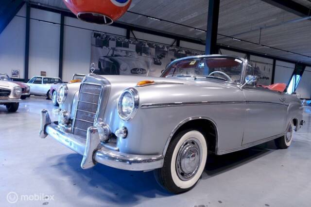 Image 1/12 of Mercedes-Benz 220 S Cabriolet (1959)