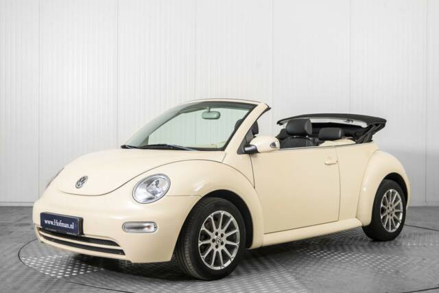 Imagen 1/48 de Volkswagen New Beetle 1.6 (2004)