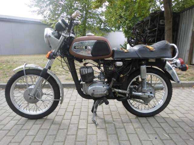 Bild 1/20 von MZ DUMMY (1975)