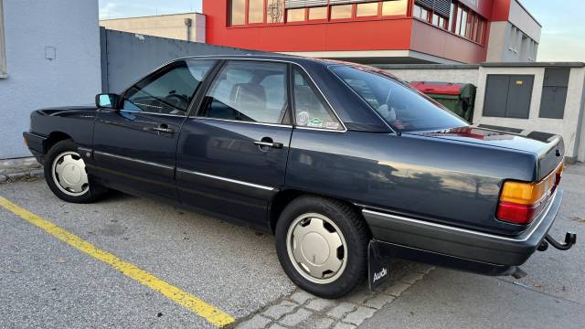 Image 1/11 of Audi 200 - 2.1 Turbo (1984)
