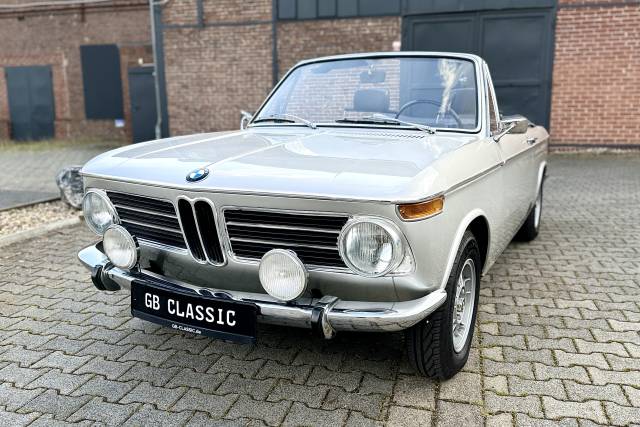 Image 1/50 of BMW 1600 Convertible (1970)