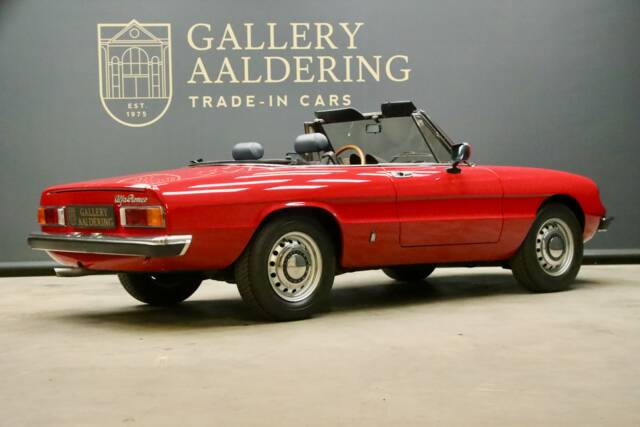 Bild 1/50 von Alfa Romeo 2000 Spider Veloce (1982)