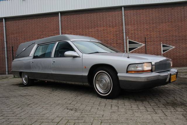 Afbeelding 1/9 van Buick Roadmaster Estate V8 (1995)