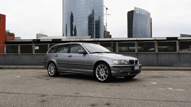 Afbeelding 1/12 van BMW 330xi Touring (2003)