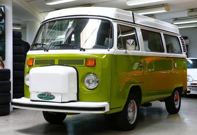 Image 1/25 de Volkswagen T2b Camper (1979)