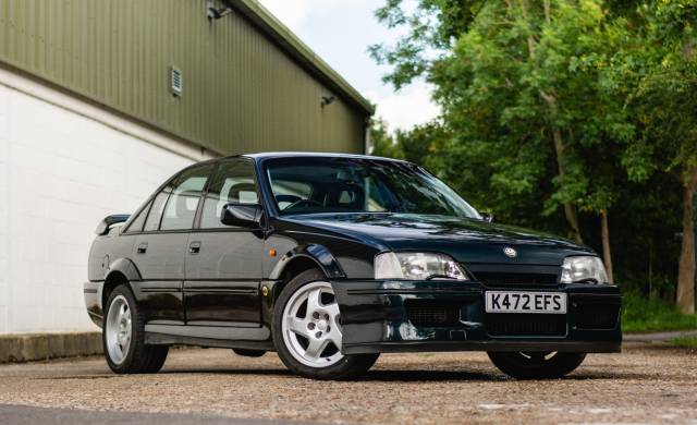 Image 1/8 of Lotus Carlton (1993)