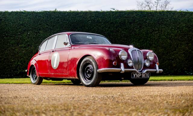 Bild 1/40 von Daimler V8-250 (1968)