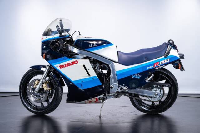 Bild 1/50 von Suzuki GSX-R 1100 (1986)