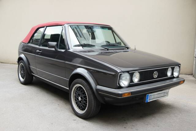Image 1/4 of Volkswagen Golf Mk I Convertible 1.6 (1984)