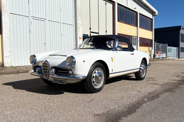 Image 1/24 of Alfa Romeo Giulia 1600 Spider (1963)