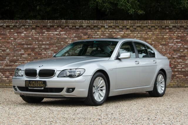 Immagine 1/50 di BMW 750i (2007)