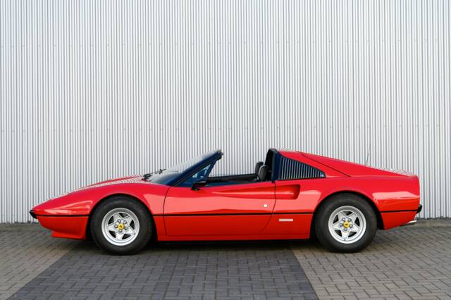 Bild 1/45 von Ferrari 308 GTSi (US) (1980)